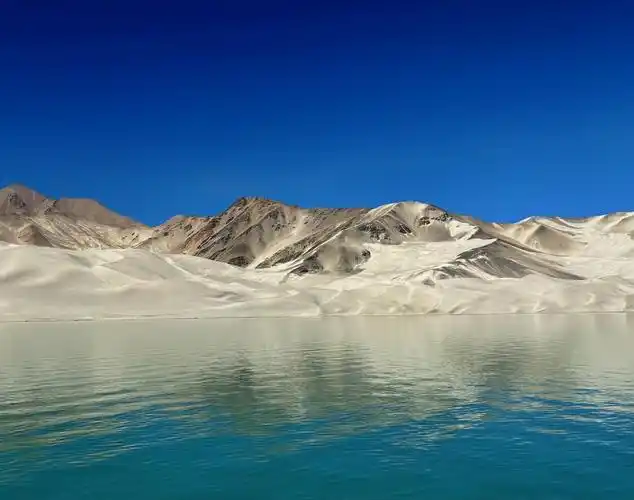 白沙山白沙湖