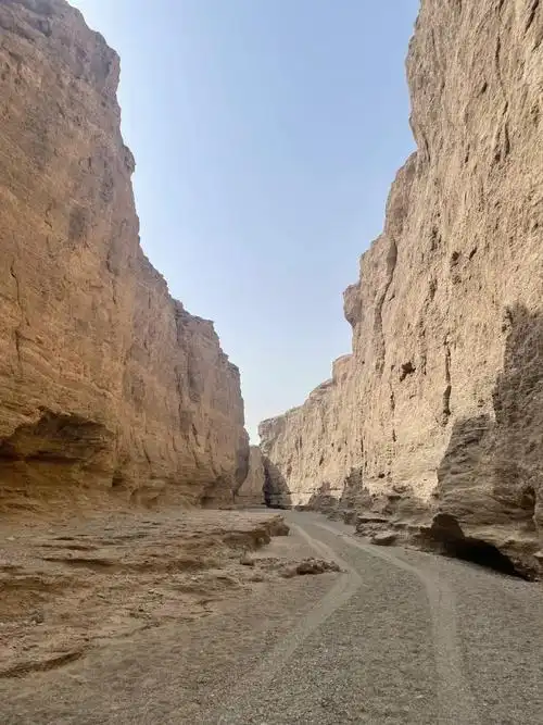 罗布泊大峡谷