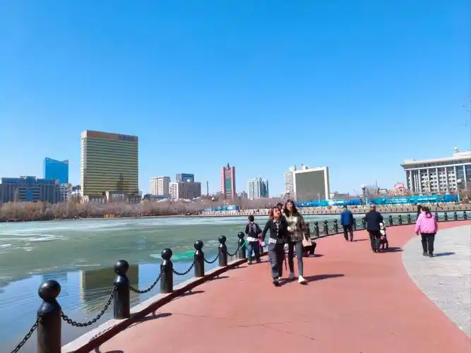 落地乌鲁木齐-自由活动-city walk乌鲁木齐市区