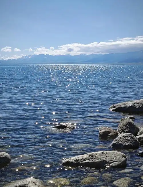 赛里木湖