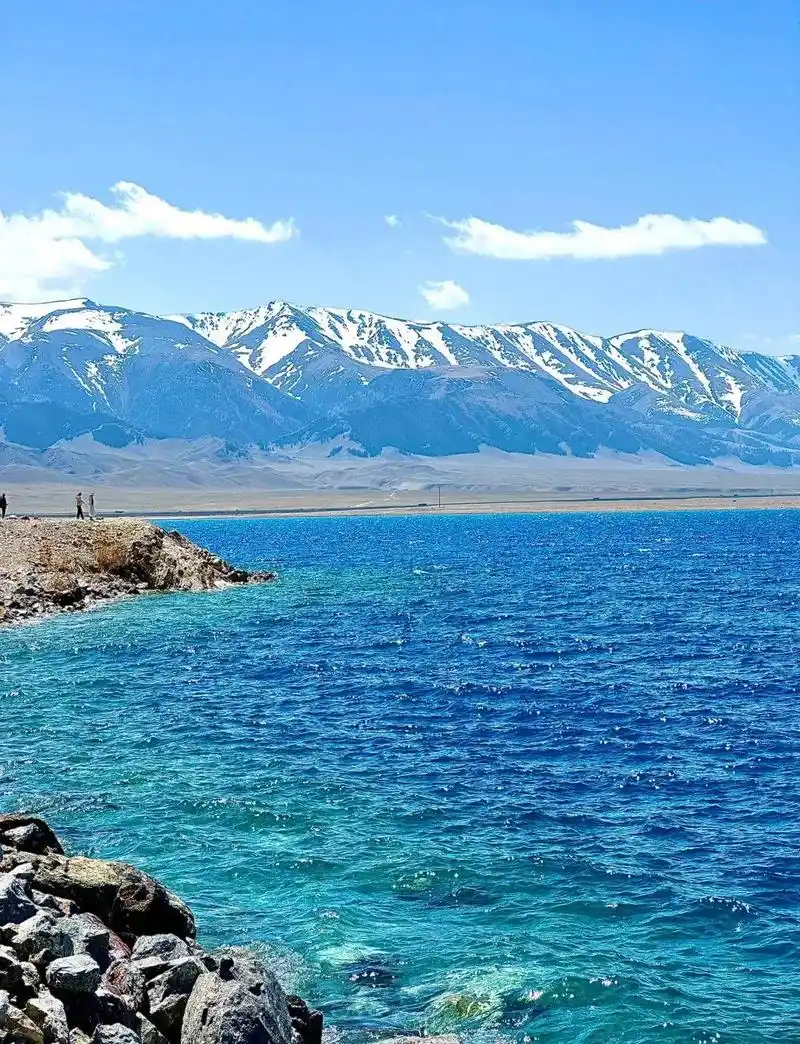 赛里木湖环湖自驾